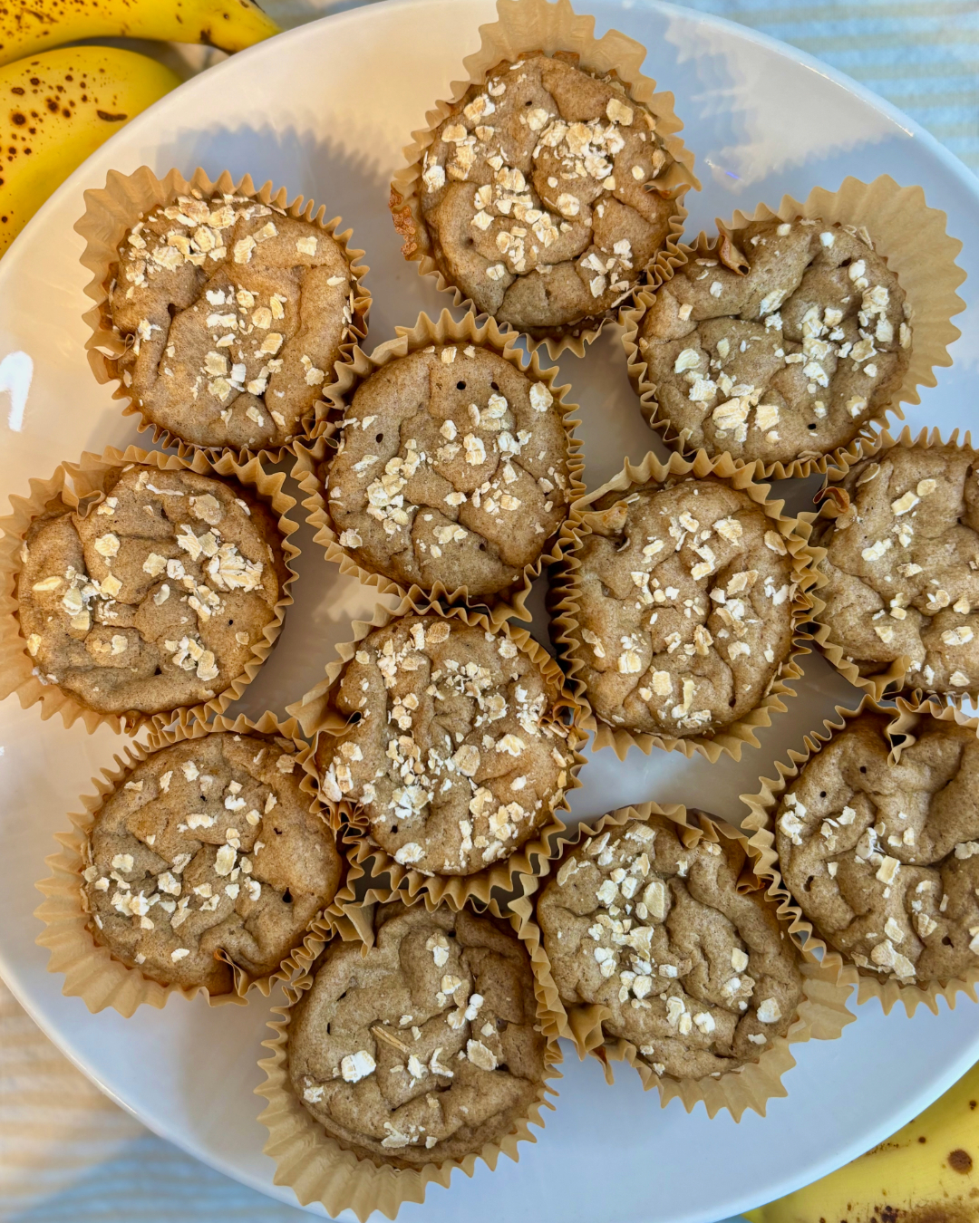 banana oat muffins