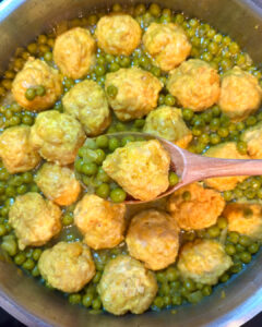 chicken meatballs & green peas