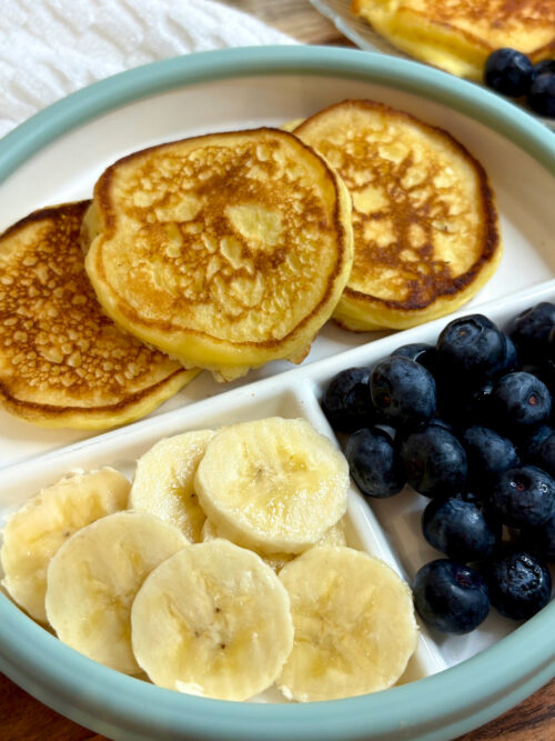 3-ingredient yogurt pancakes