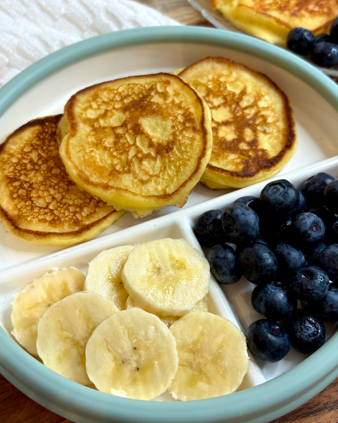 3-ingredient yogurt pancakes