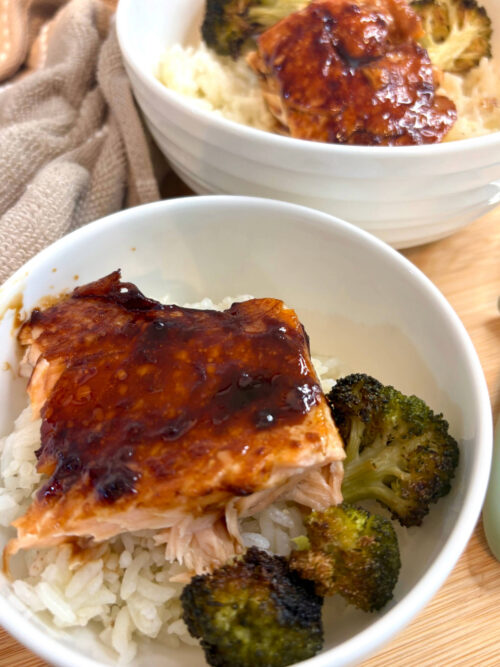 easy kid-friendly teriyaki salmon bowl