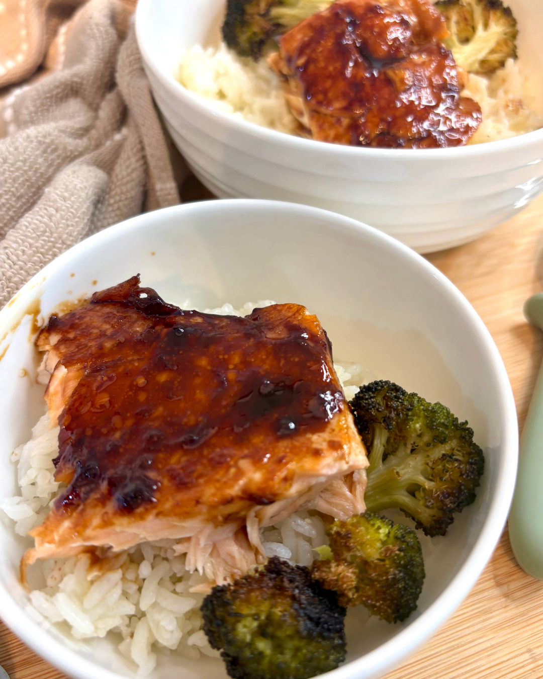 easy kid-friendly teriyaki salmon bowl