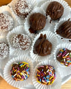 no-bake high fiber chocolate energy balls