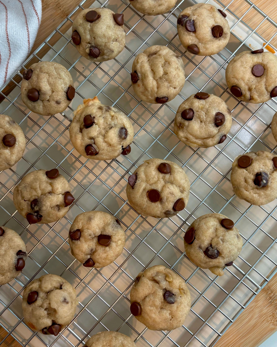 no-egg banana chocolate chip muffins
